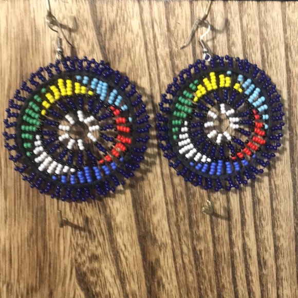 Circular to handmade beaded earrings - Picture 3 of 5